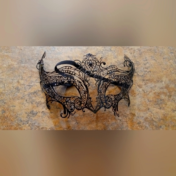 H&M Other - Black Laser-Cut Venetian Masquerade Mask